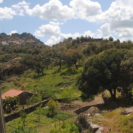 Moradia Familia Escoto Villa Monsanto Kültér fotó