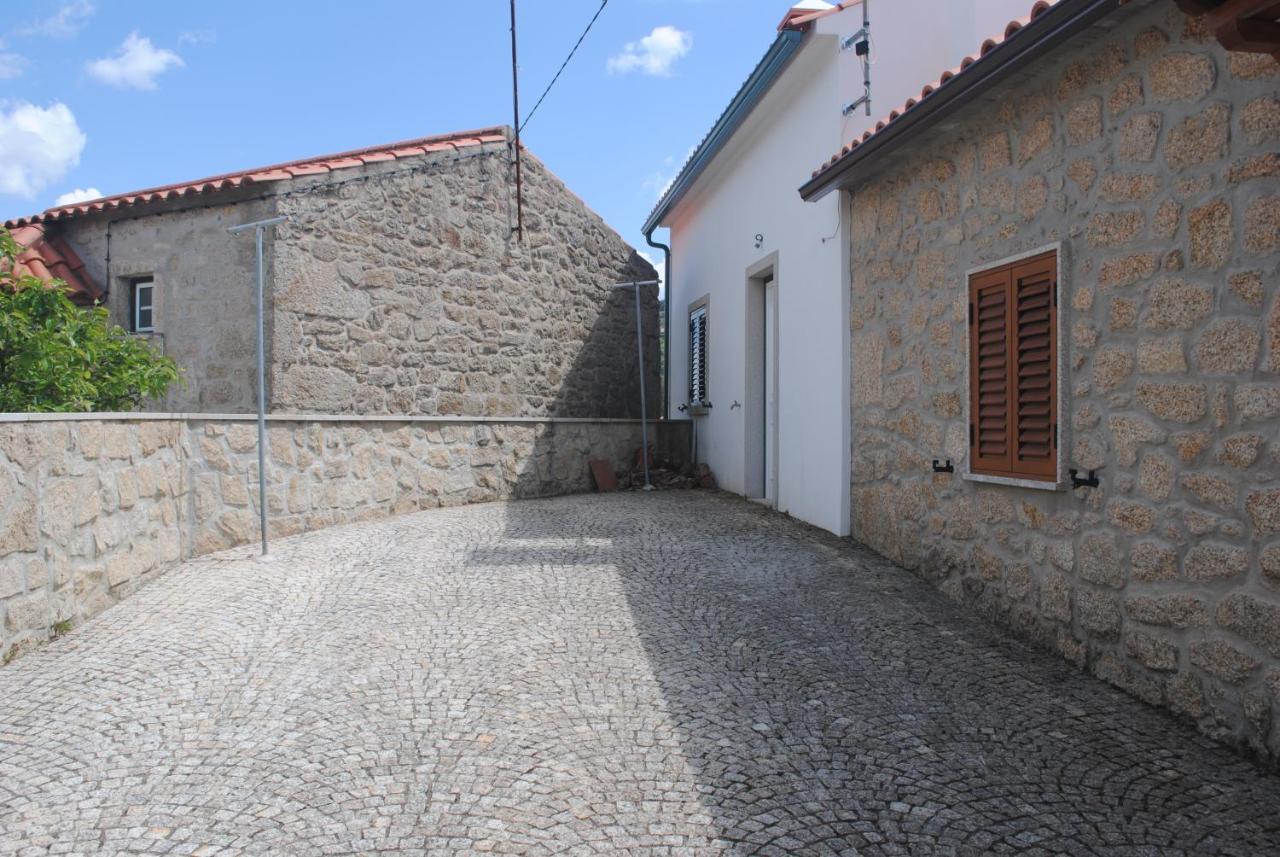 Moradia Familia Escoto Villa Monsanto Kültér fotó